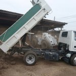 しあわせファーム　トマトハウス　植え替え作業